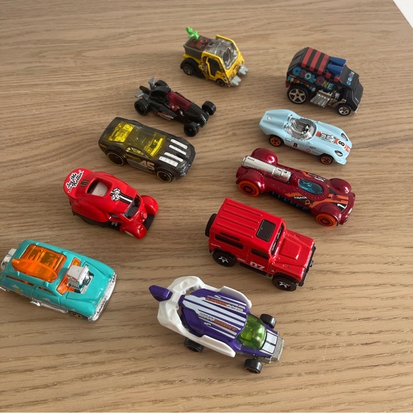Hot Wheels Other - Hot Wheels Cars Bundle of 10 Assorted Die-Cast Toy Cars trucks Set
